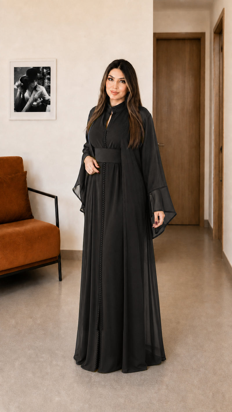 Envol, caftan deux pièces Doha Mode en crêpe et mousseline, coloris noir